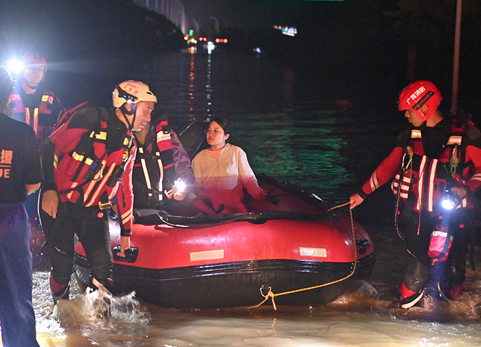 广西人工降雨事故__广西遭遇强降雨