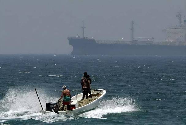 霍尔木兹海峡海峡_霍尔木兹海峡战略意义_