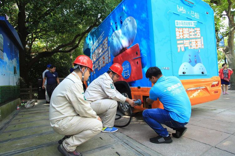 降低环境污染提升运营环境 市府皇后区开启餐车发动机电池供电试点计划__降低环境污染提升运营环境 市府皇后区开启餐车发动机电池供电试点计划