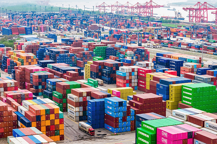 上半年中国进出口总值首破¥25万亿元 同比增16.9%