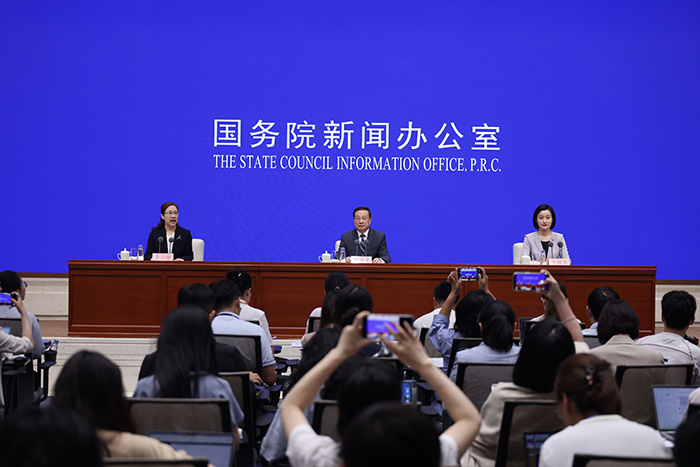 全年预计同比增速__同比完成率